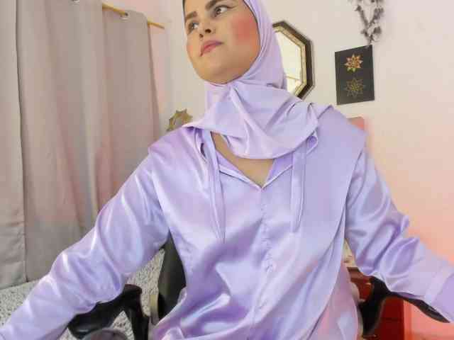 AishaAmin webcam