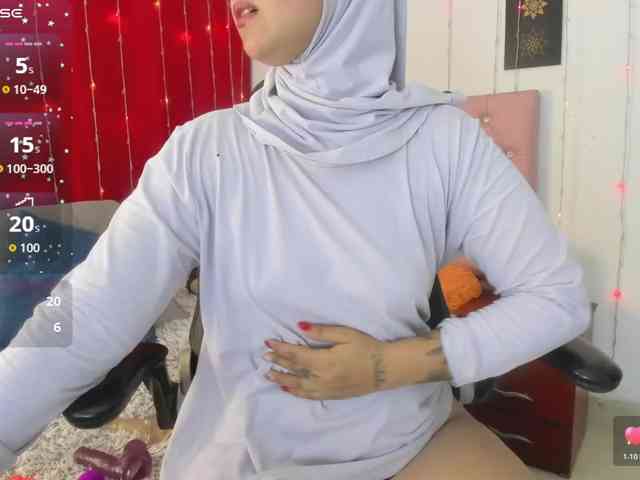 AishaAmin webcam