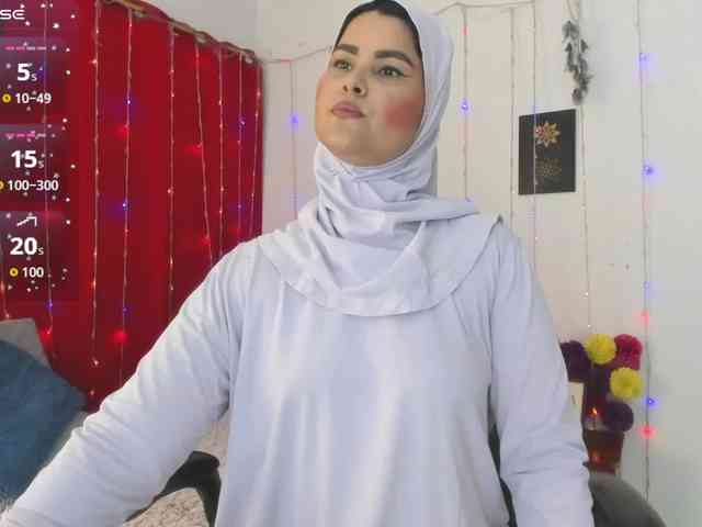 AishaAmin webcam