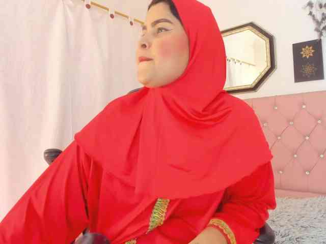 AishaAmin webcam