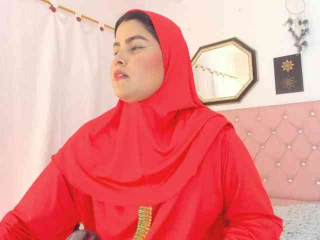 AishaAmin webcam