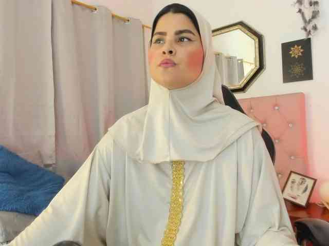 AishaAmin webcam