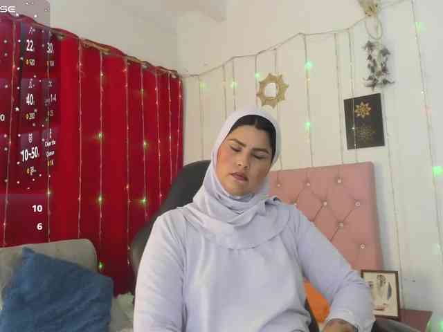AishaAmin webcam