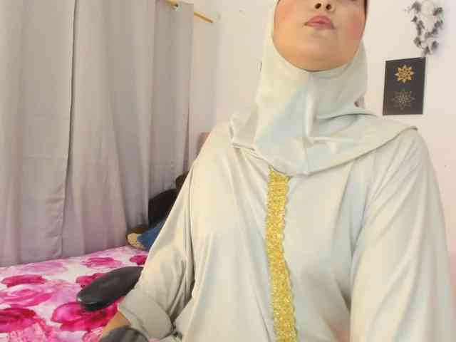AishaAmin webcam