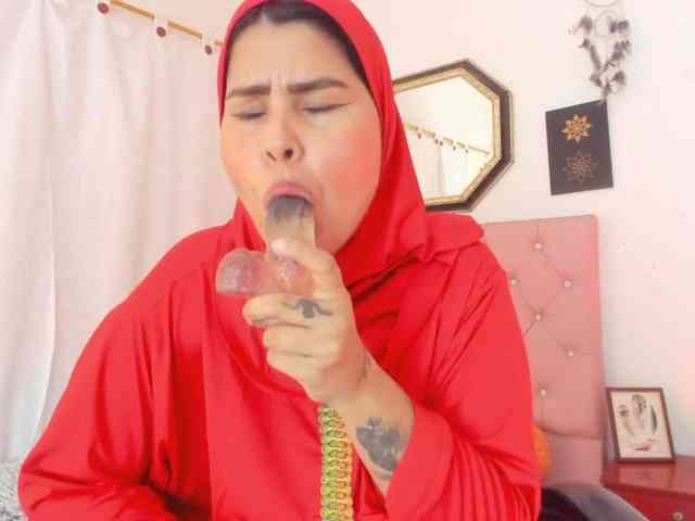 AishaAmin webcam