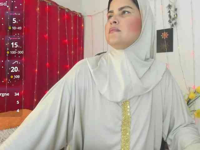 AishaAmin webcam