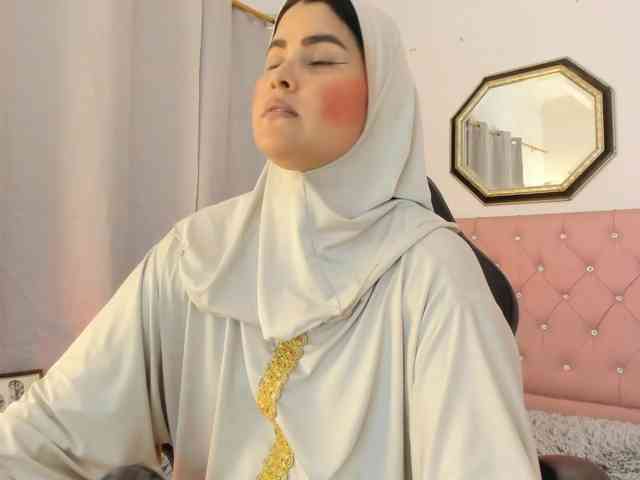 AishaAmin webcam