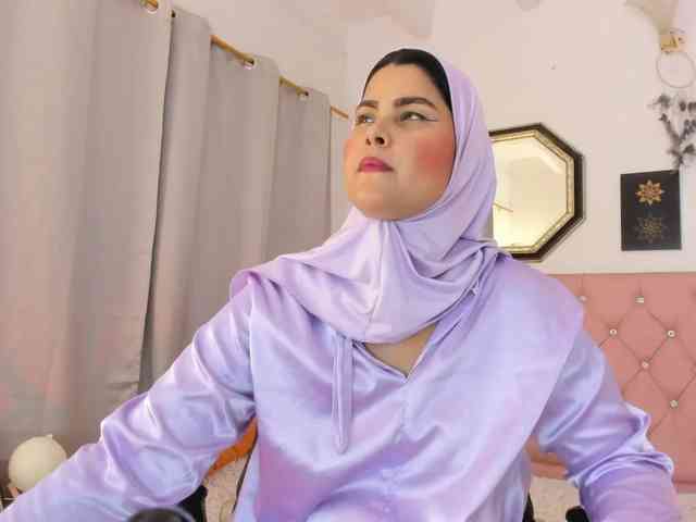 Model: AishaAmin