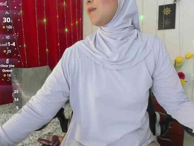 AishaAmin webcam