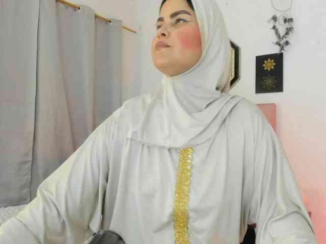 AishaAmin webcam