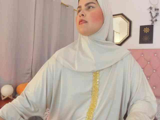 AishaAmin webcam