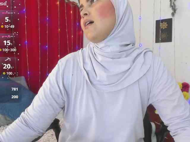 AishaAmin webcam