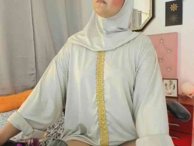 AishaAmin webcam