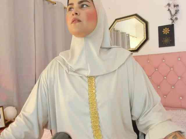 AishaAmin webcam