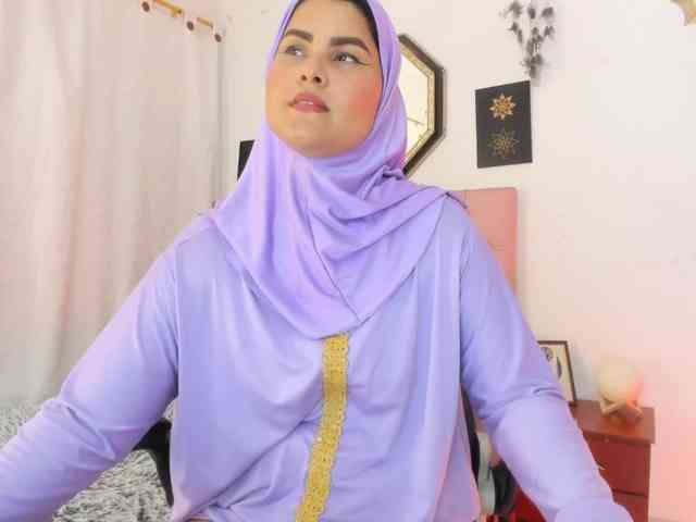 AishaAmin webcam