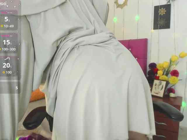 AishaAmin webcam