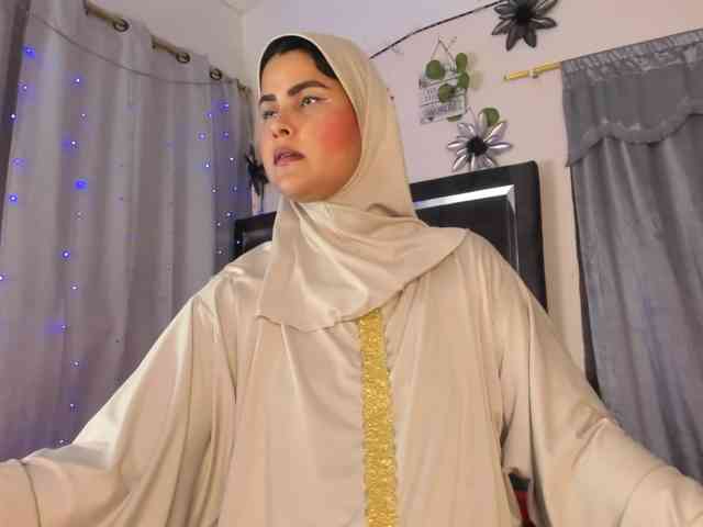 AishaAmin webcam