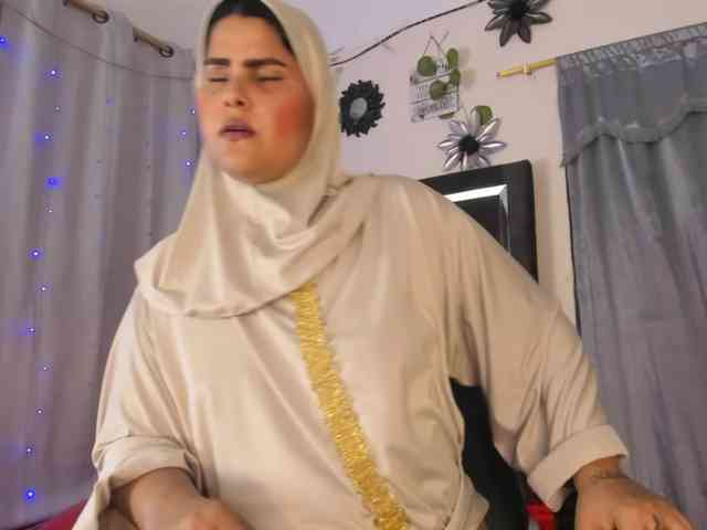 AishaAmin webcam