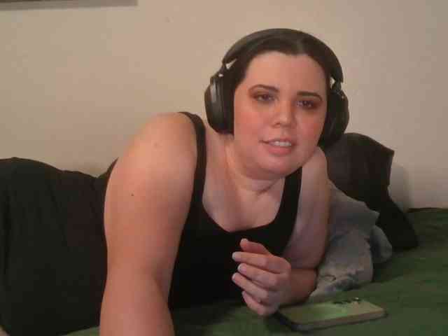 AlessaLoveX