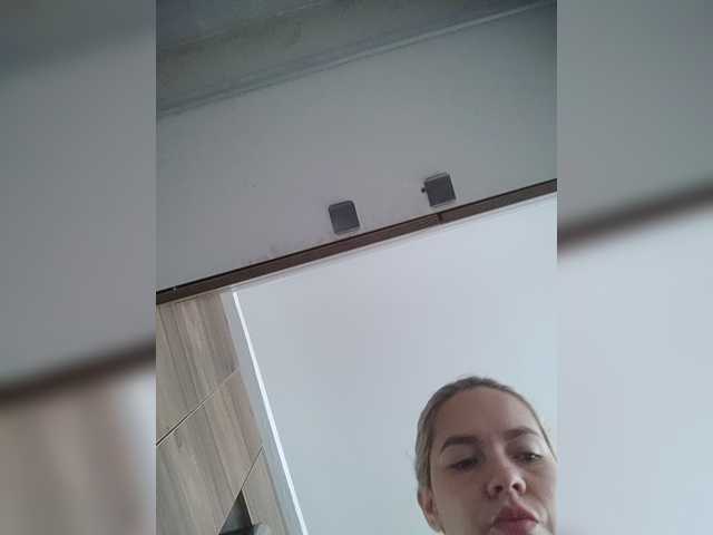 LunaBiely live cam preview