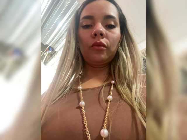 LunaBiely's BongaCams show and profile