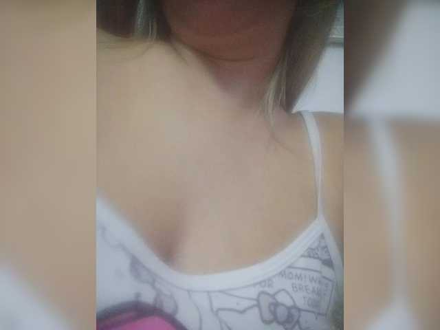 LunaBiely's BongaCams show and profile