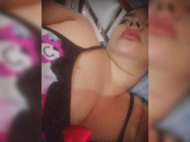 le modèle LunaBiely est en webcam porno dans un show sur le site bongacams, il possède les tags suivants: Latino/Hispanic,Blonde,Shaved