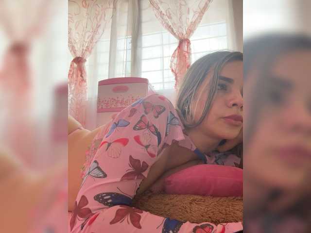 LunaBiely's BongaCams show and profile