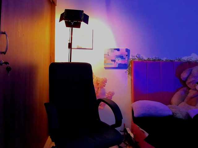 LauraR's BongaCams show and profile