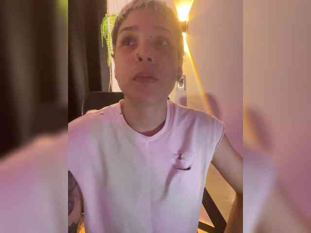 LauraR webcam