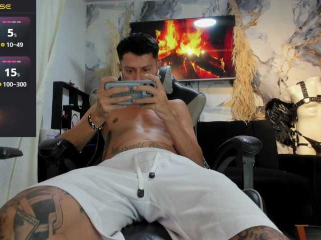 andy-dwels777