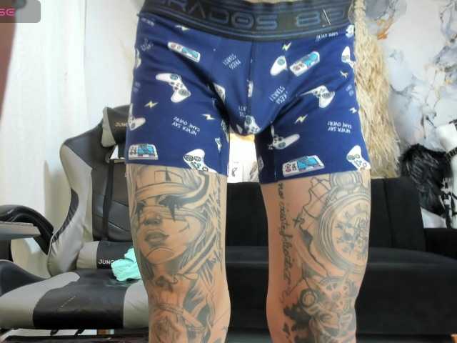 andy-dwels777