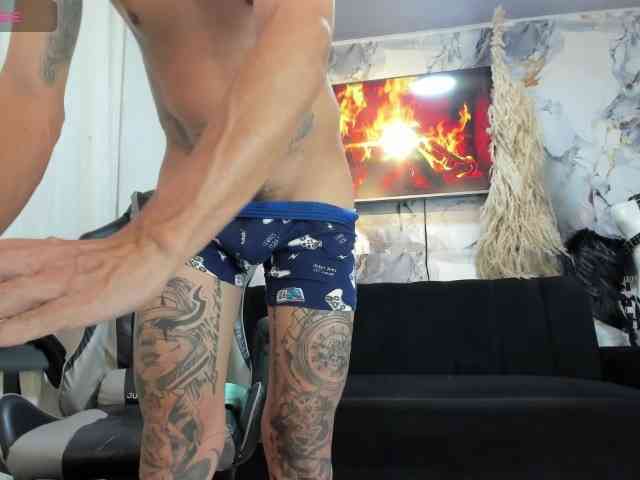 andy-dwels777