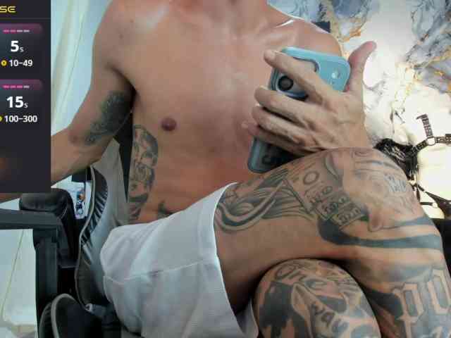 andy-dwels777
