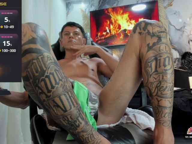 andy-dwels777