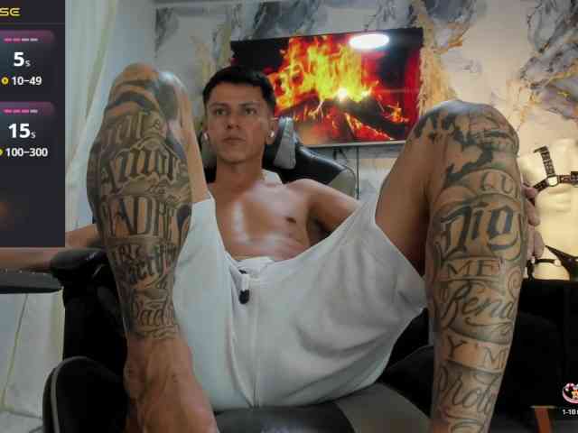 andy-dwels777