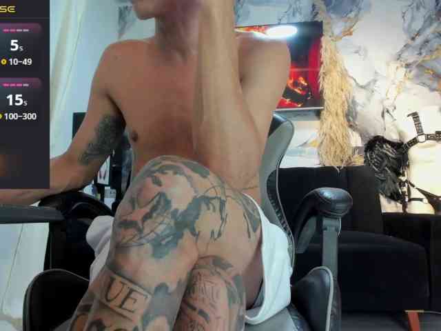 andy-dwels777