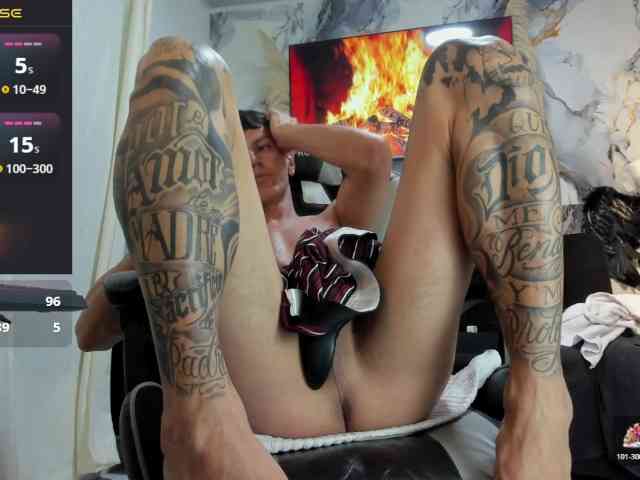 andy-dwels777