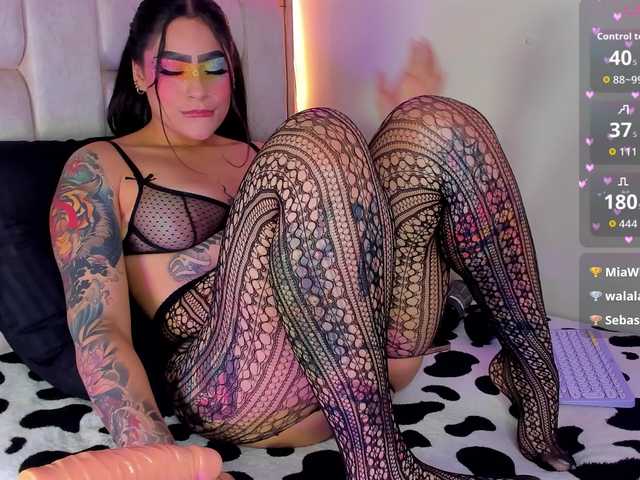 im-foxy011 live cam on BongaCams