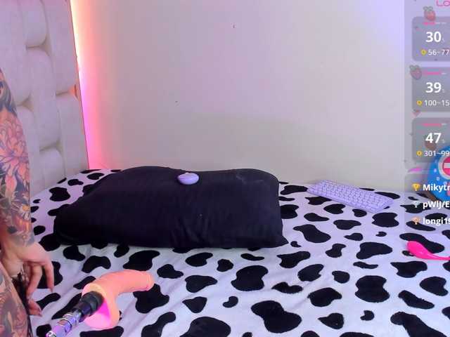 im-foxy011 live cam on BongaCams