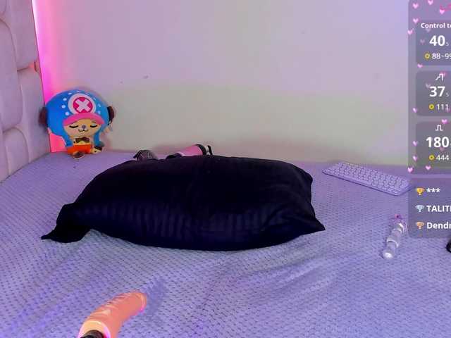 im-foxy011 live cam on BongaCams
