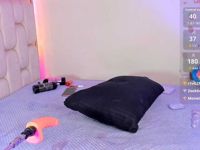 im-foxy011 live cam on BongaCams