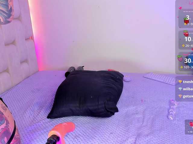 im-foxy011 live cam on BongaCams
