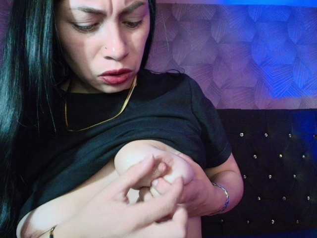 AnnaliOlsenX live cam on BongaCams