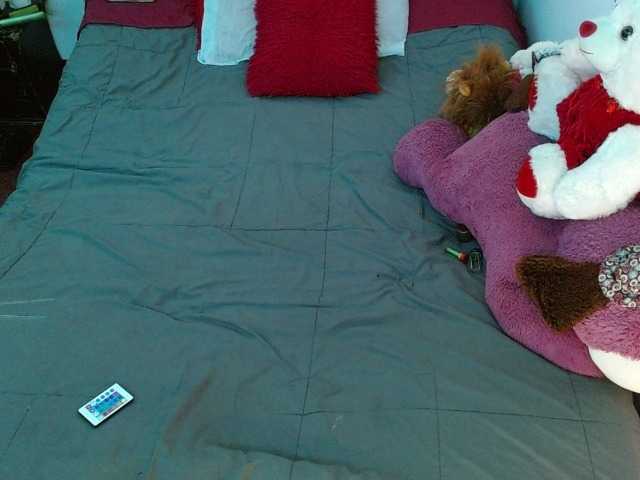 AnnaliOlsenX live cam on BongaCams