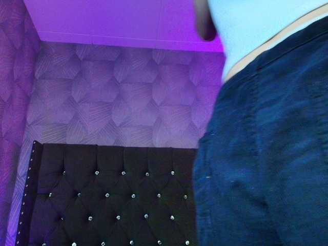 AnnaliOlsenX live cam on BongaCams