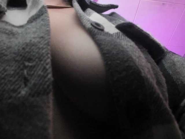 AnnaliOlsenX live cam on BongaCams