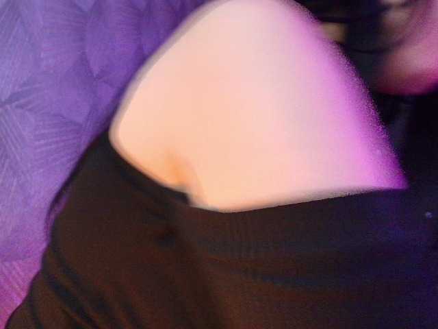 AnnaliOlsenX live cam on BongaCams