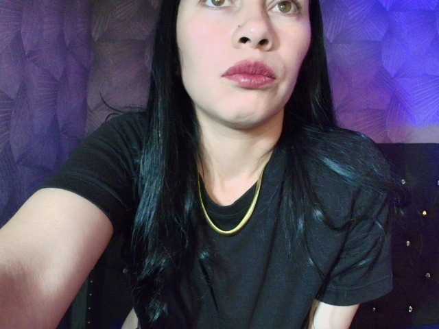 AnnaliOlsenX live cam on BongaCams