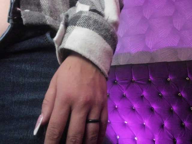 AnnaliOlsenX live cam on BongaCams